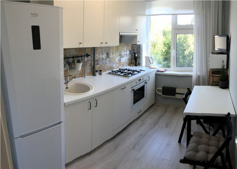 Single row layout of a small kitchen