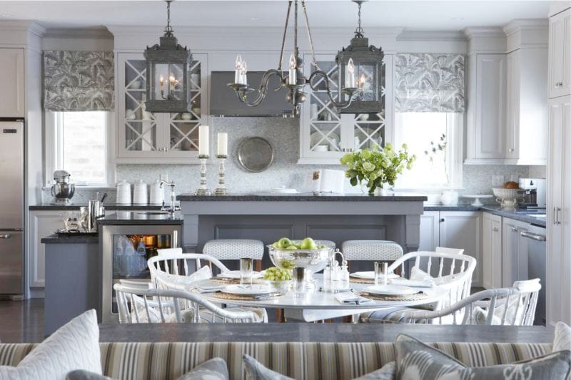 Gray-white kitchen sa interior
