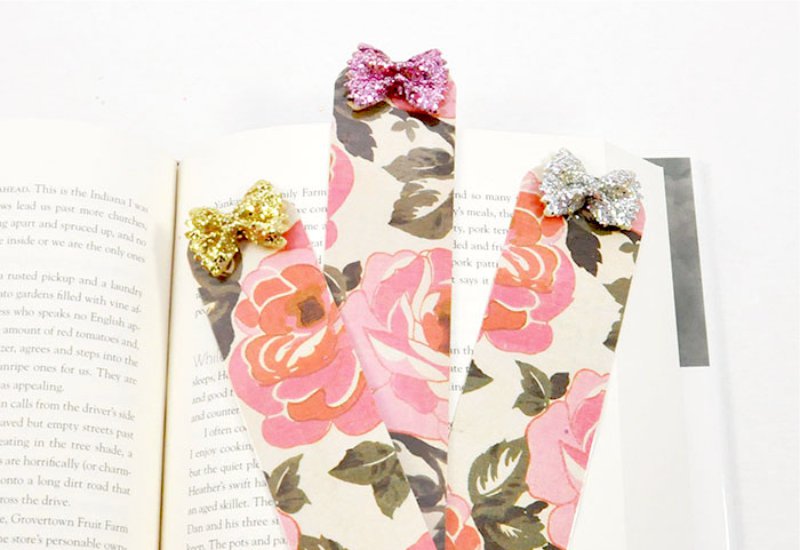 Bookmarks with pasta decor