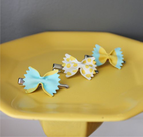 Hairpins with pasta-bows