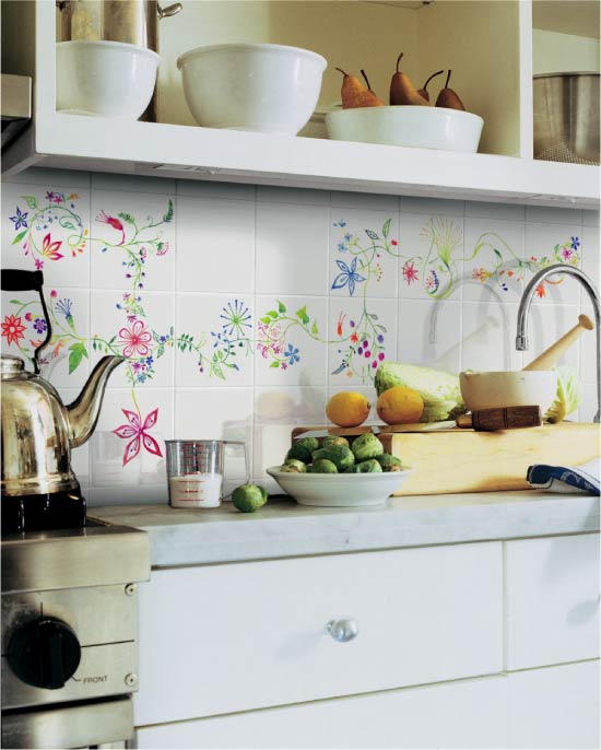 Сликање керамичких плочица на кухињској прегачи