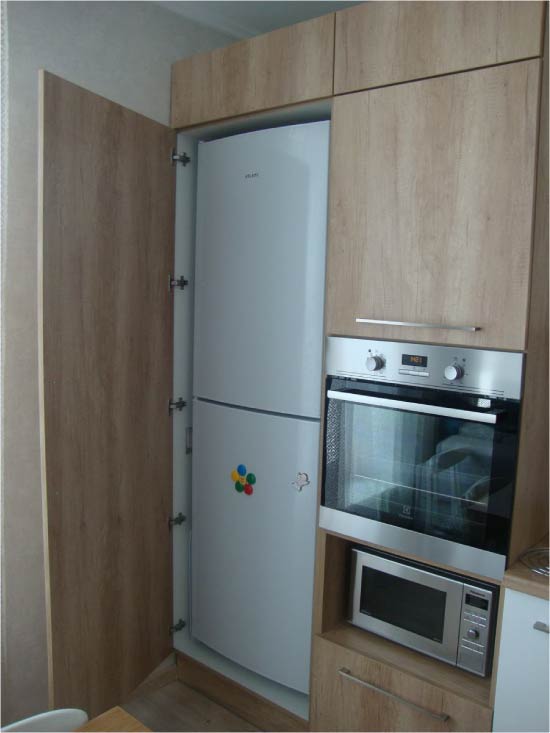 Opzione frigorifero semi-integrato