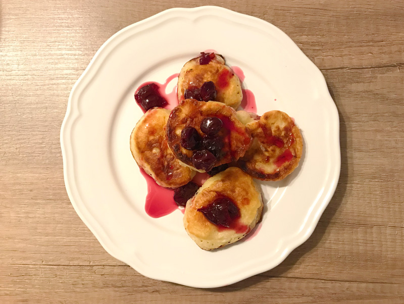 Fritters on kefir with cherry jam